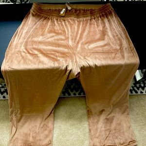 SKIMS WIDE LEG VELOUR PANTS